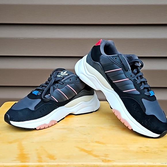 adidas Shoes - ADIDAS SNEAKERS